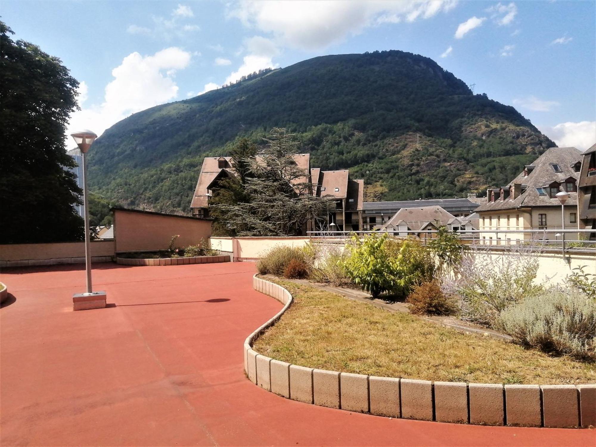 T2 moderne et calme Luchon centre proche tous commerces Bagnères-de-Luchon Extérieur photo